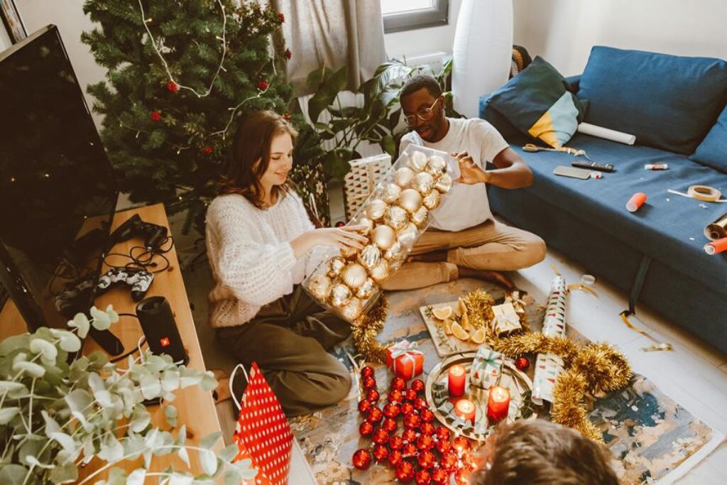 What Are the Best Holiday Decorating Ideas for Small Spaces?